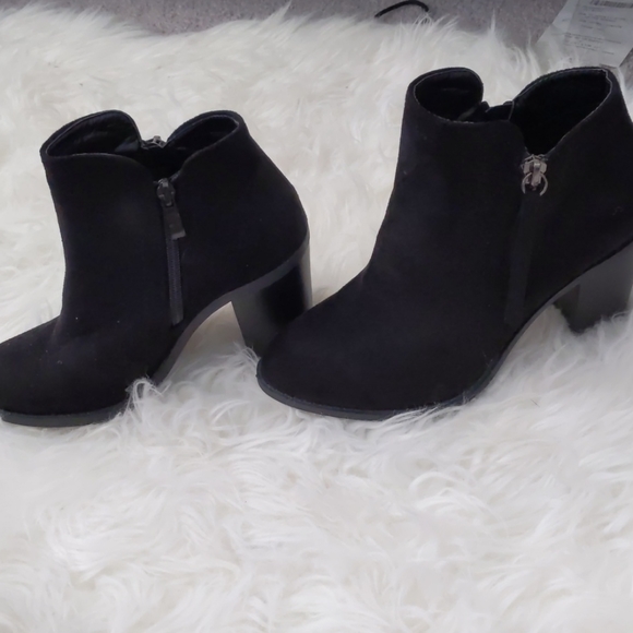 High heel boots - Picture 2 of 3